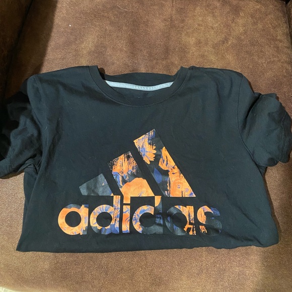 Womens adidas tee. - Picture 2 of 4